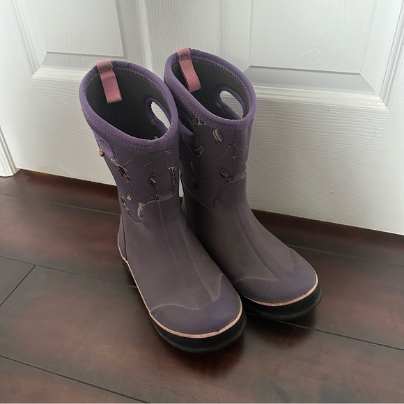 Size 5 Bogs Waterproof Insulated Rain Boots - Purple Hockey - Picture 1 of 6